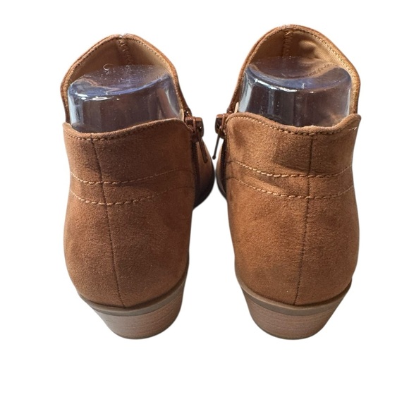 Time and Tru Suede Ankle Booties Tan 8.5 | Fall Western Block Heel Boot - Picture 3 of 9